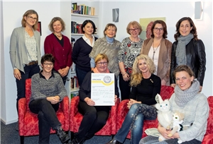 Spende Soroptimisten International Gruppenbild mit Spendencheck