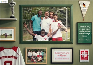Zusammen Heimat: Plakat Fußball Teil einer Fußballmannschaft