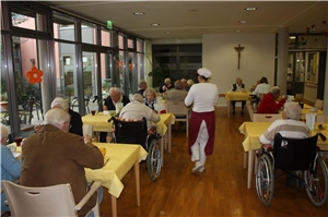 Der Speisesaal vom Caritas-Altenzentrum St. Ulrich. Der Speisesaal vom Caritas-Altenzentrum St. Ulrich.