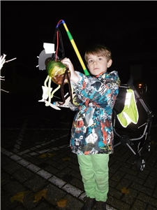 Laterne aus Plastikflasche