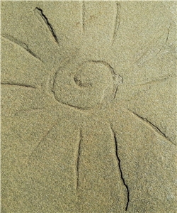Sonne Sonne im Fels eingeritzt