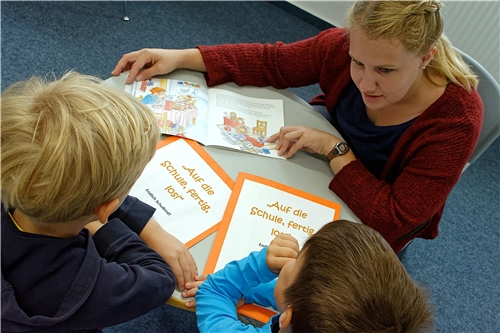 Auf die Schule fertig los Auf die Schule fertig los