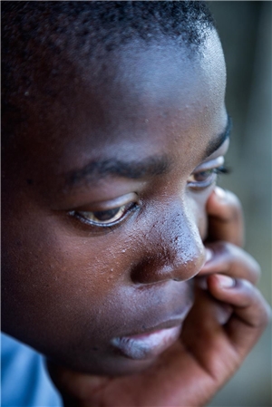 Ex Kindersoldaten: Styven Diawa * , 14 Jahre alt Ehemaliger Kindersoldat aus dem Kongo