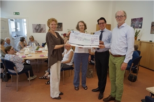 Spende von sene cura an Seniorenclub Spende von sene cura an Seniorenclub
