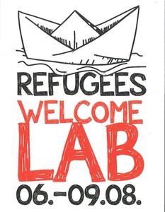 Die Grafik zeigt ein gezeichnetes Papierboot mit dem Titel Refugee Welcome Lab