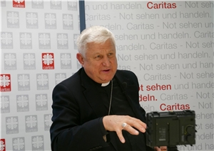 Bischof Stanislav Szyrokoradiuk berichtete bei einem Besuch des Diözesan-Caritasverbandes Paderborn vom kriegerischen Konflikt in seiner Diözese im Osten der Ukraine. 
