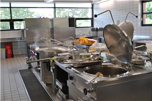 Küche Töpfe Der Alltag in der Küche