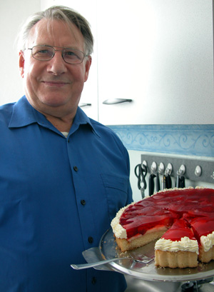 Rüdiger Kelch mit Kuchen