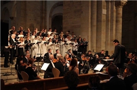 Musiker und Chor im Dom