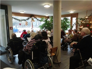 Bewohner erwarten Nikoläuse Bewohner erwarten Nikoläuse
