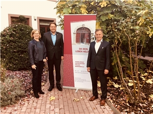 v. l. Vorstandsvorsitzende Isabel Kaiser, Landtagsabgeordneter Dr. Boris Weirauch, SkF Geschäftsführer Herbert Baumbusch Landtagsabgeordneter Dr. Boris Weirauch besucht SkF Mannheim e.V.