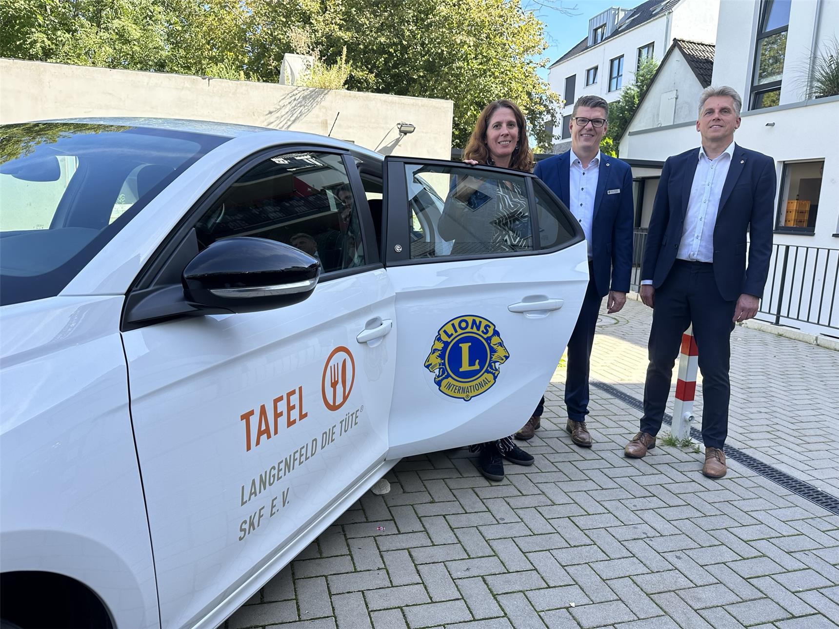SkF Langenfeld: Ein E-Auto für die Tafel Langenfeld