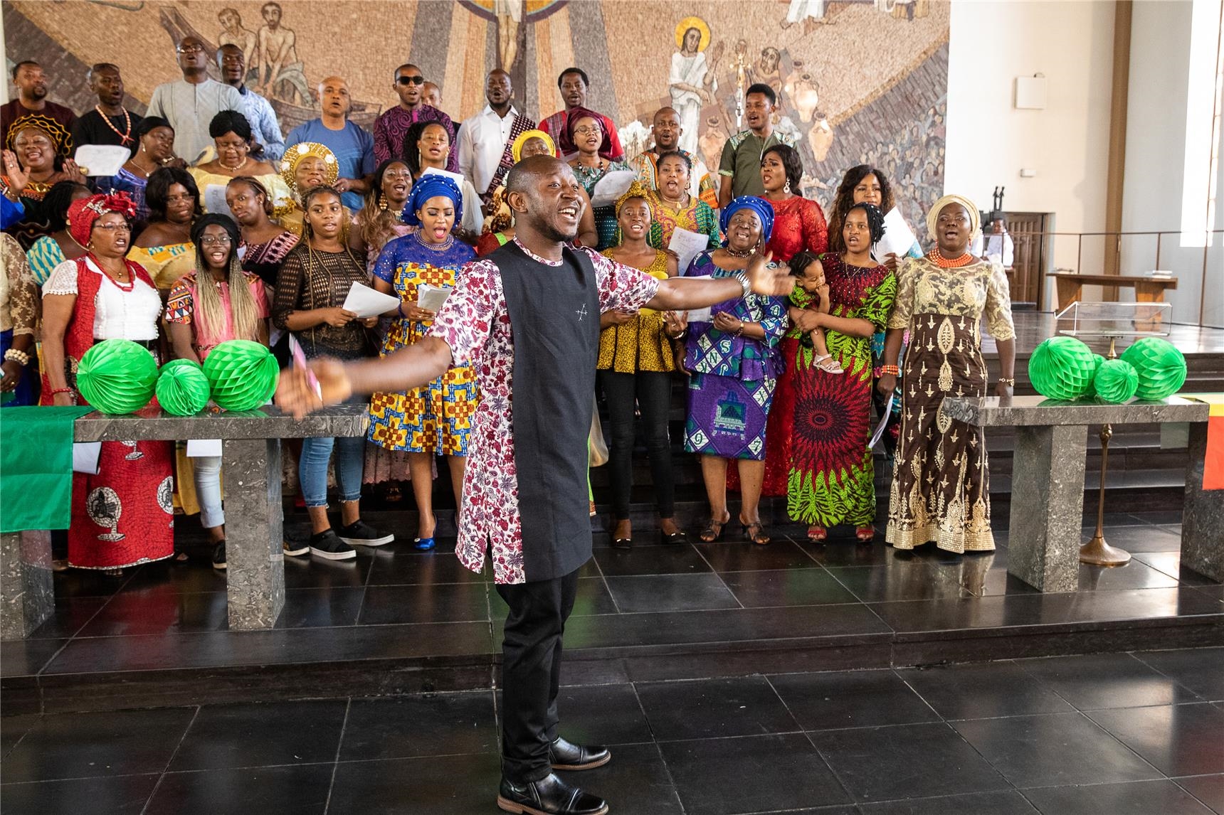 afrikanisch-stämmiger Chor  (Achim Pohl | Bistum Essen)