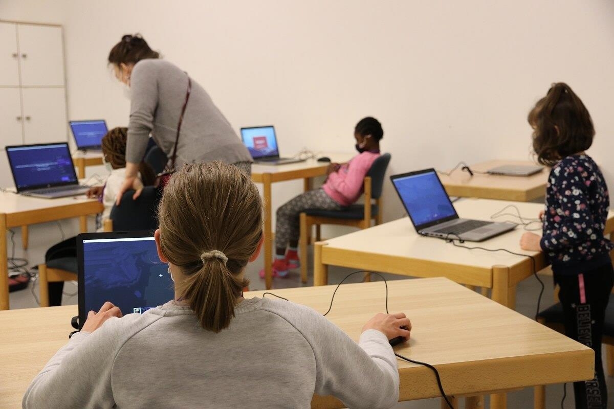 Medienpädagogisches Projekt im RTL-Kinderhaus - 10 Computer wurden angeschafft 