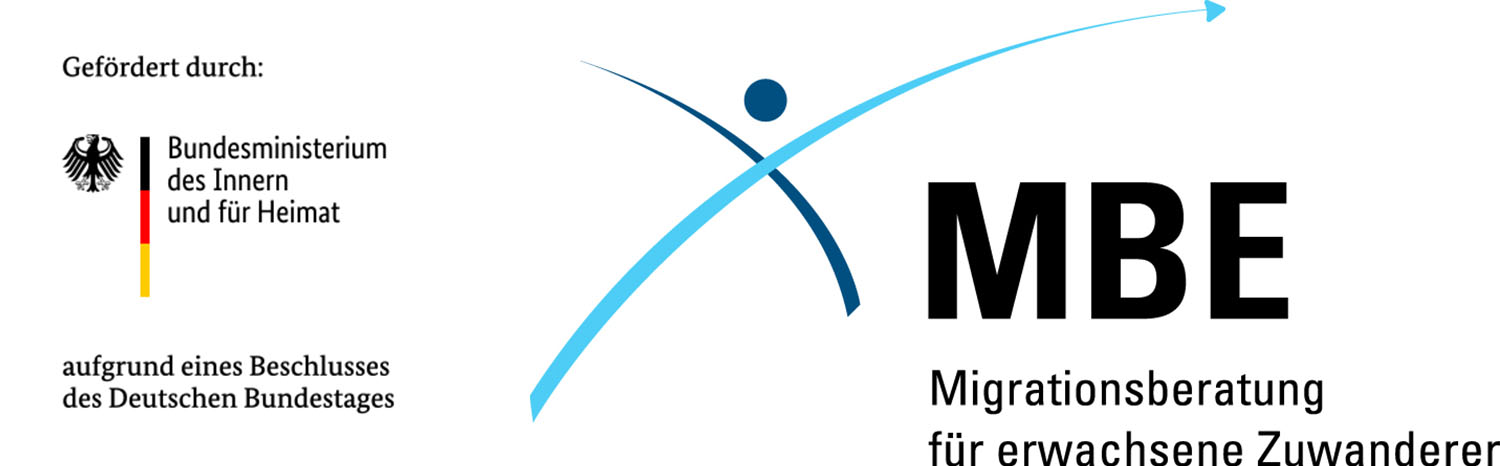 Logos vom Bundesfamilienministerium und der Migrationsberatung für Erwachsene