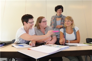 Weiterbildung01 Ehrenamtliche bei einem Treffen und Planung einer VeranstaltungFoto: Deutscher Caritasverband e.V./KNA