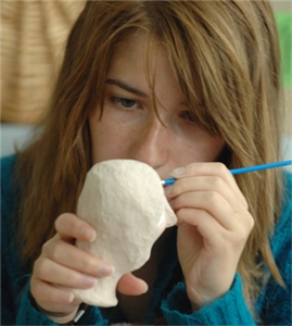 Kunsttherapeut/- in Kunsttherapeut/- in