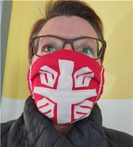 2020-04-15 Irina Huber mit Gesichtsmaske