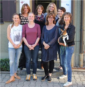 Das Augsburger HaLT- Team, das nun auch in den Paarkliniken hilft. 