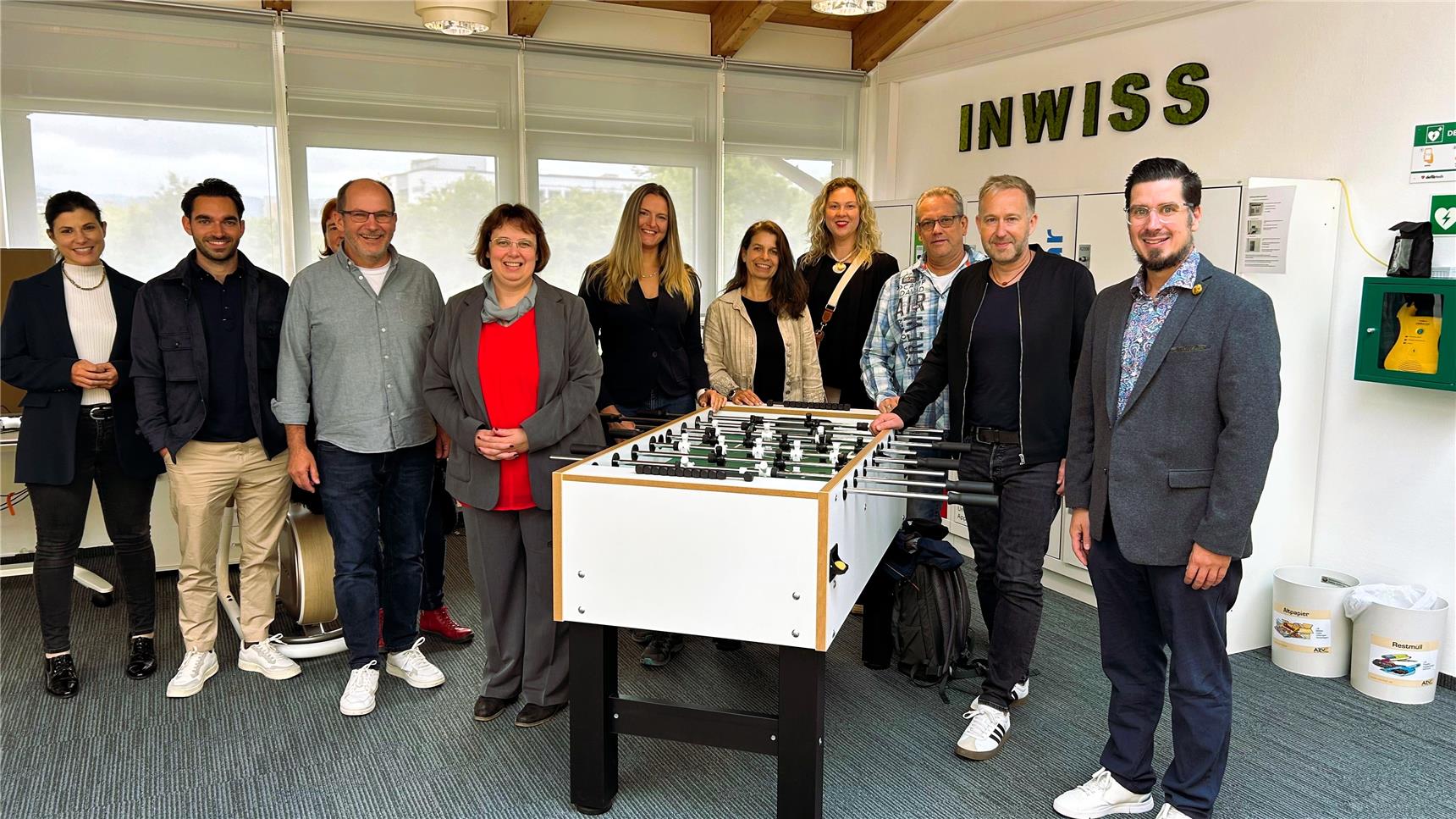 Gruppenbild der bayerischen Fachreferenten für ambulante Altenpflege am Lucas-Cranach-Campus in Hof.