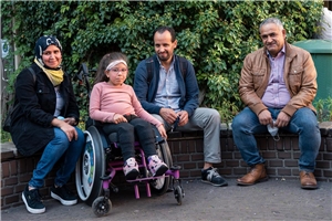 Rashad Almuslem mit geflüchteter Familie
