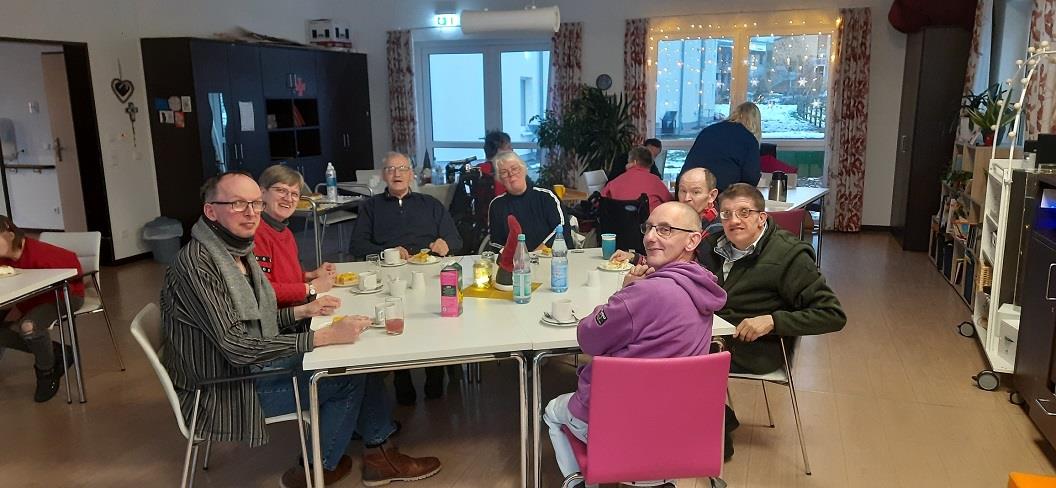 Geburtstagskaffe in den besonderen Wohnformen der Caritas Brilon