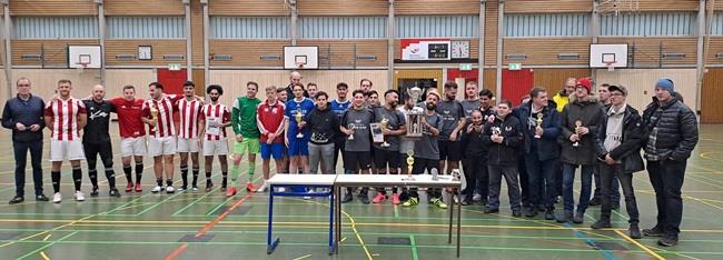 Mannschaft von Friseur Lezgin gewinnt den Caritas-Pokal 