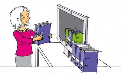 Illustration: Eine Frau stellt Aktenordner in einen Computer.