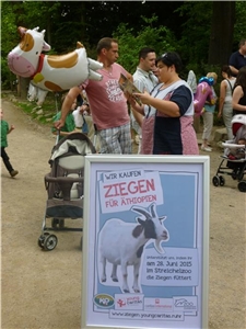 Plakat der youngcaritas-Aktion: Ziegen für Athiopien