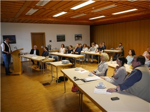 Universität Passau nimmt Christophorus Haus unter die Lupe: Zur Präsentation Anfang Juli 2016 waren das Management des Caritasverband FRG auch Mitarbeiter/ -innen aus den anderen eingeladen.