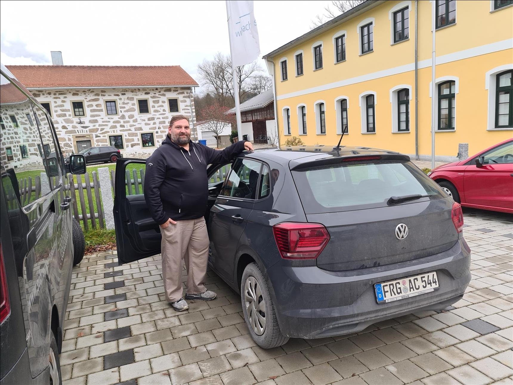 Harald Treml berät von Montag bis Freitag in Grafenau, am Freitag bittet er Beratungen in Freyung an. Foto: (c) Grimsmann | Caritas FRG.