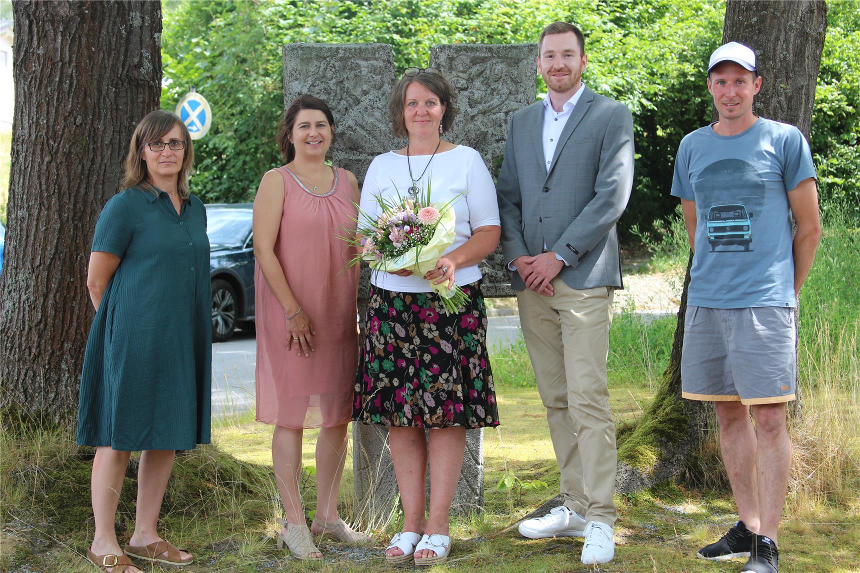 (v.li.): Heide Hohenwarter, Alexandra Aulinger-Lorenz (hauptberufliche Vorständin), Julia Lorenz (Stellv. Schulleiterin), Florian Kasparak (geschäftsführender Vorstand), Daniel Pauli.