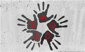 Kollage v. 5 Handabdrücken, rund angeordnet, in den Handflächen je Symbol f. Unfall, Gleichstellung, seh-, hör- u. körperbehindert. (c) HG: kues1 | Freepik.com. RosZie | pixabay. Bearb.: Caritas FRG.