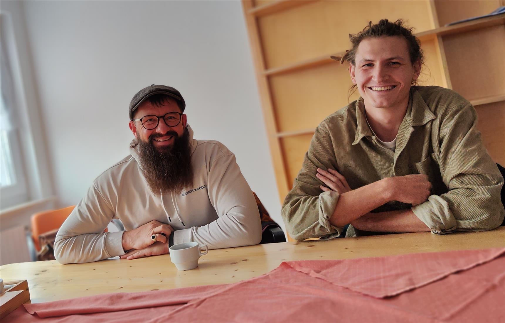 Wolfgang Gaßler (Fachgebietsleiter, links) und Jonas Nirschl (Erlebnispädagoge und Outdoor-Trainer) .  (c) Grimsmann | Caritas FRG.
