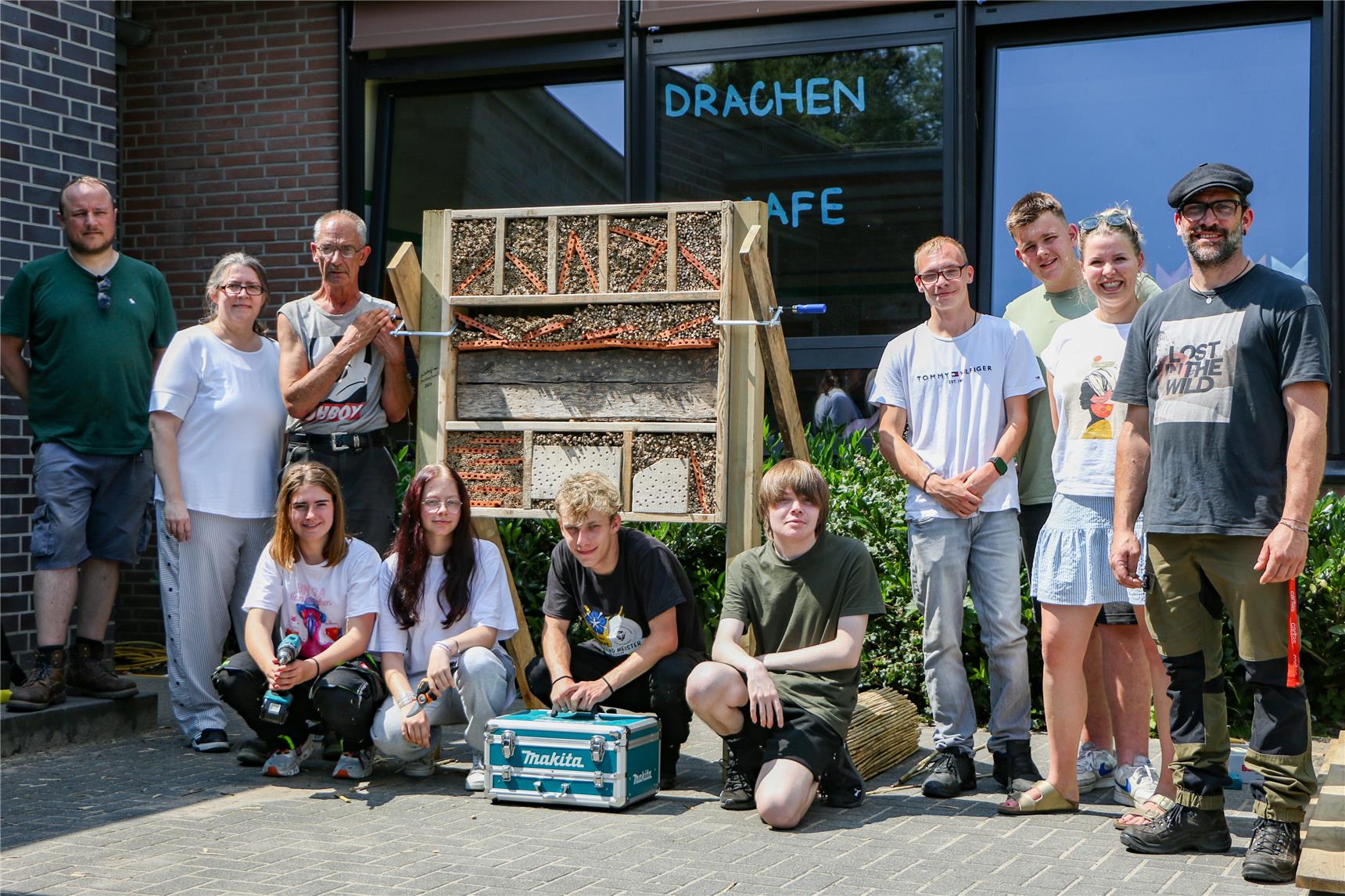 Gelderland-Schule baut XXL-Insektenhotel