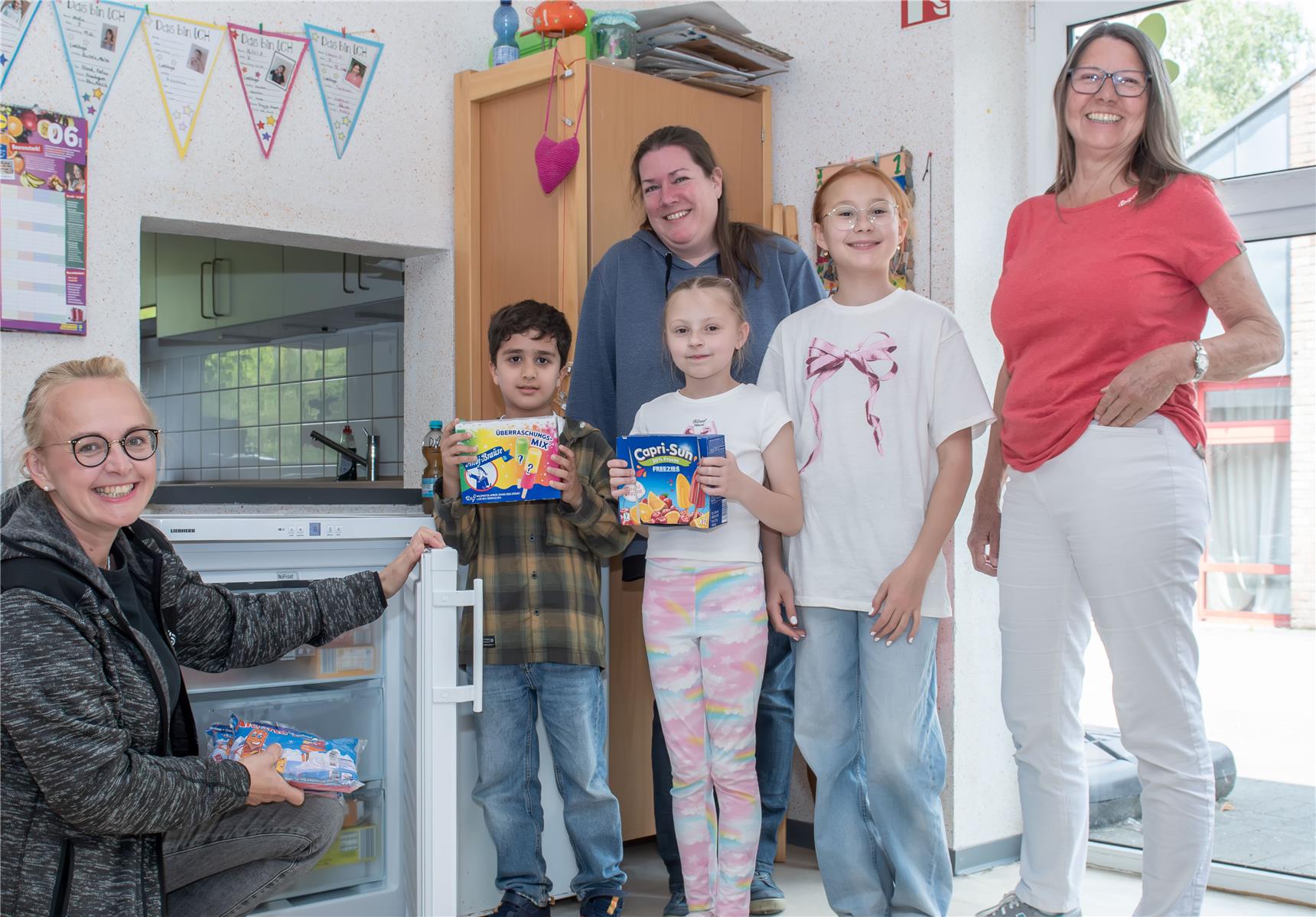Neuer Tiefkühlschrank für Kinder- und Jugendtreff St. Barbara