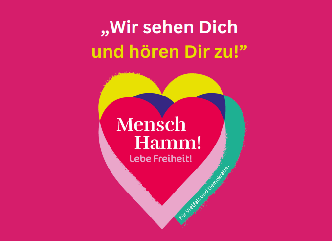 Postkarte mit pinkem Herz und Leitspruch der Kampagne