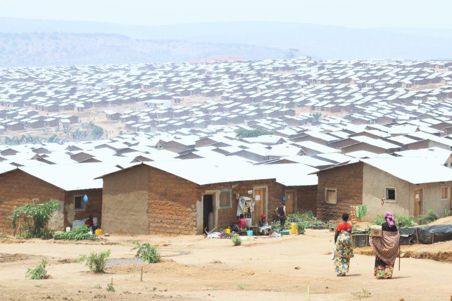 Flüchtlingslager mit gemauerten Häusern