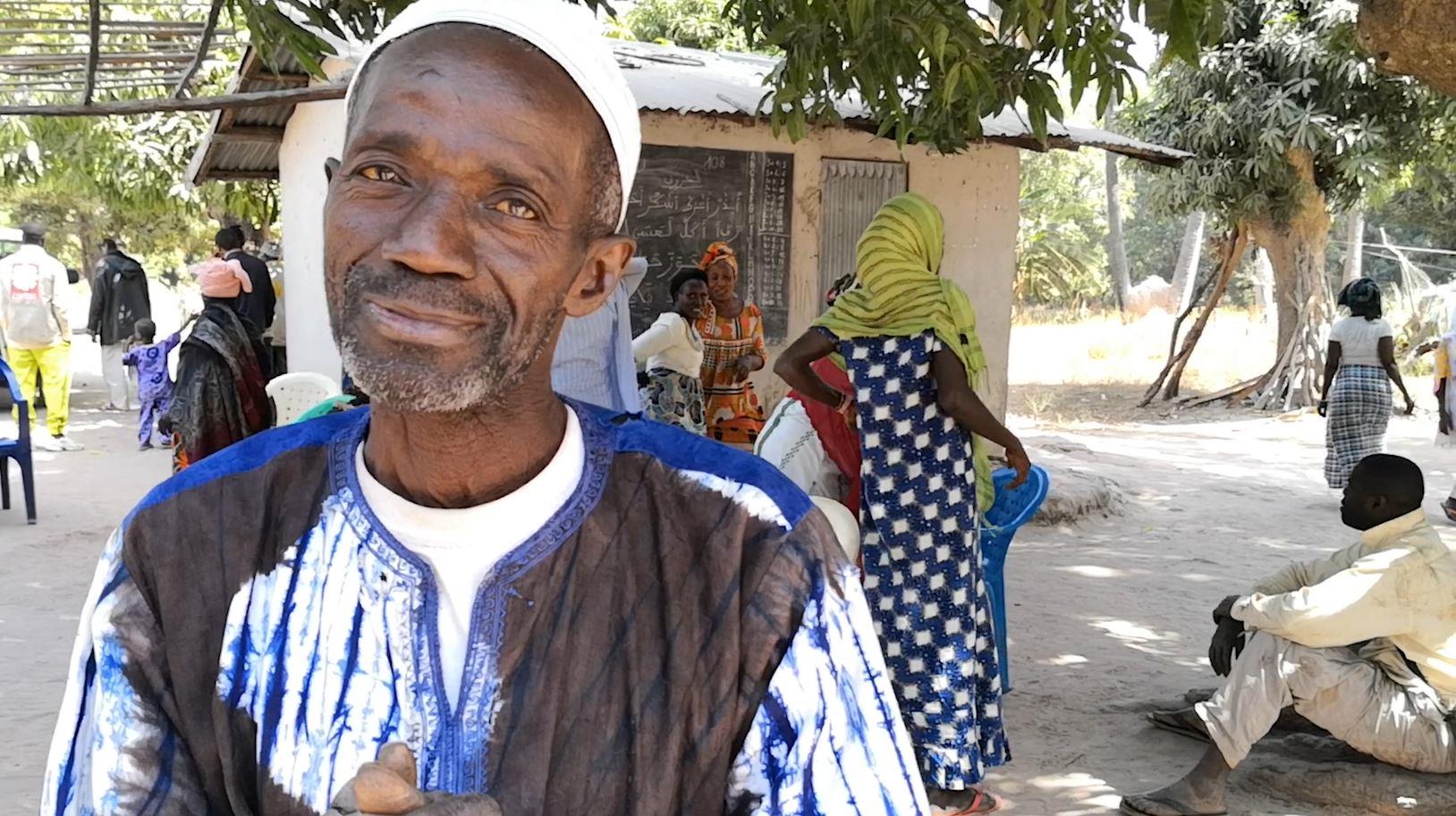 Senegal Laty Latrinenbau Dorfversammlung