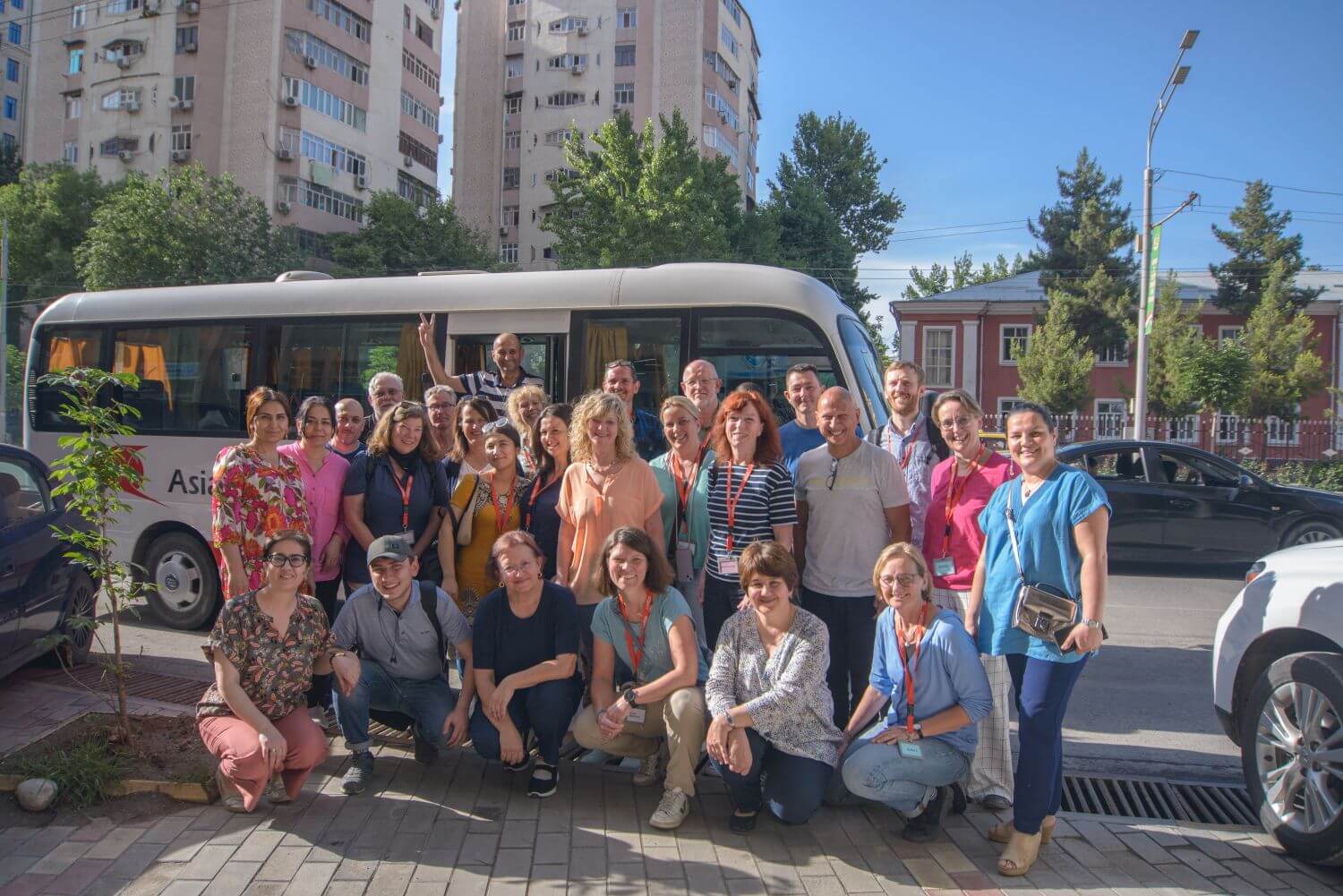 Caritas-Mitarbeiter_innen aus Deutschland auf Erfahrungsaustausch in Tadschikistan, 2023.