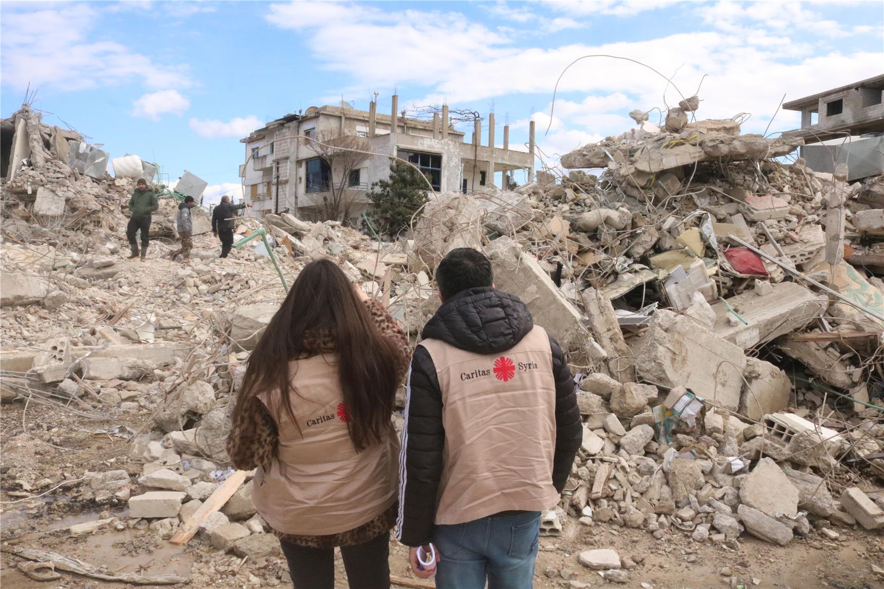 Das Erdbebeben mit einer Stärke von 7,4 erschütterte Südosttürkei und Syrien.