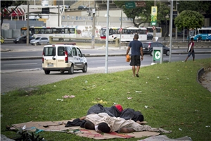 Brasilianische Familie im Armutsviertel