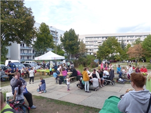 180 Besucher besuchten das Caritas Familienzentrum in Grünau. 