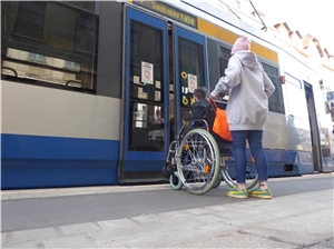 Mit dem Rollstuhl durch die Stadt