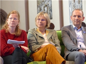 Katharina Wegner (Diakonie, v.l.), Eva Maria Welskop-Deffaa (Caritas) und Dieter Heidtmann (SPD)