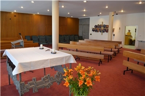 In unserer Kapelle finden regelmäßig katholische und evangelische Gottesdienste statt.