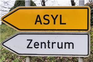 049-2019_Asylstufenplan_ZUE_Timo_Klostermeier_pixelio.de.jpg