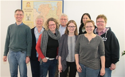 2017 Gruppenbild Mitarbeitervertretung Auf dem Bild stehen die Mitglieder der Mitarbeitervertretung aufgereit.