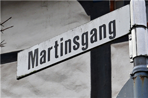 Das Straßenschild vom Martinsgang in Köln