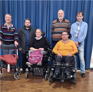 Gruppenfoto mit den Delegierten und dem Lenkungskreis der Caritas Werkstatträte nach der Wahl am 22. März 2022
